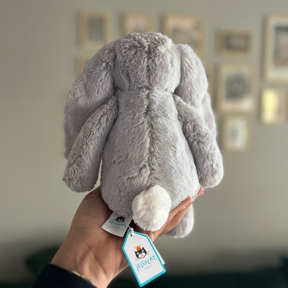 Jellycat Blossom Grey Bunny ‘Bloom’ - Authentic & BNWT! 🌷 - Picture 4 of 6
